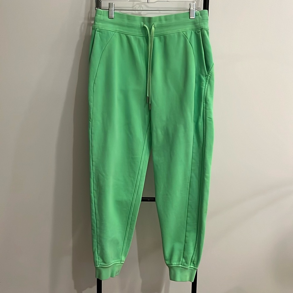 Lululemon Scuba Jogger Pants Neon Green High Rise Athleisure Women Size 8